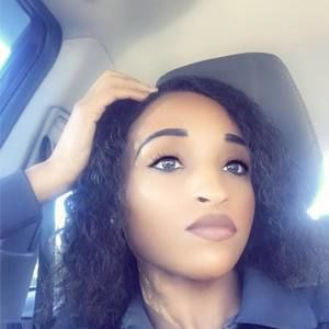 Meet your Posher, Johnella